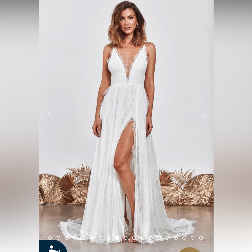 Grace Loves Lace - song. Wedding dress